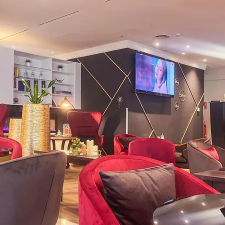 Plaza Premium Wien-3