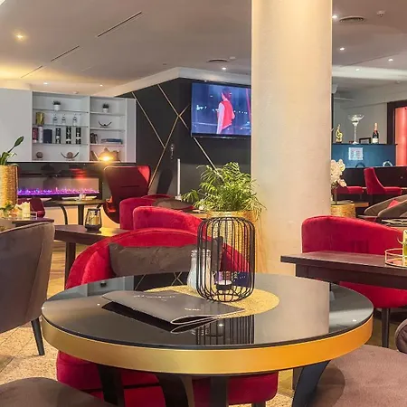 Plaza Premium Wien-3
