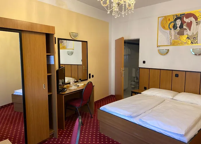 Garten- Und Kunsthotel Gabriel City